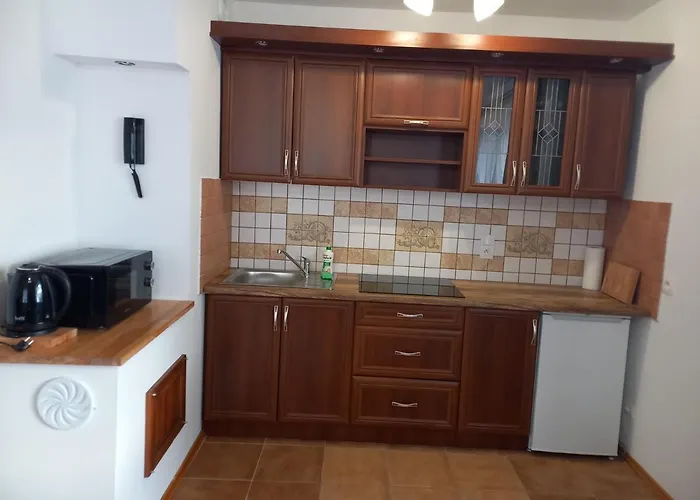 Korona Przy Termach Cieplickich 10proc Rabatu Do Term Cieplice Self Check In 24h Jelenia Góra